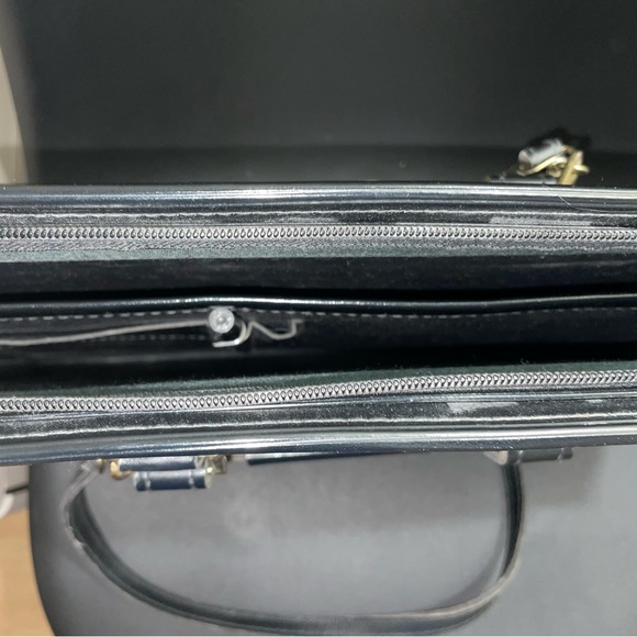 Business attaché case/bag; perfect PC bag 15.6 inch carrying bag - Picture 8 of 9